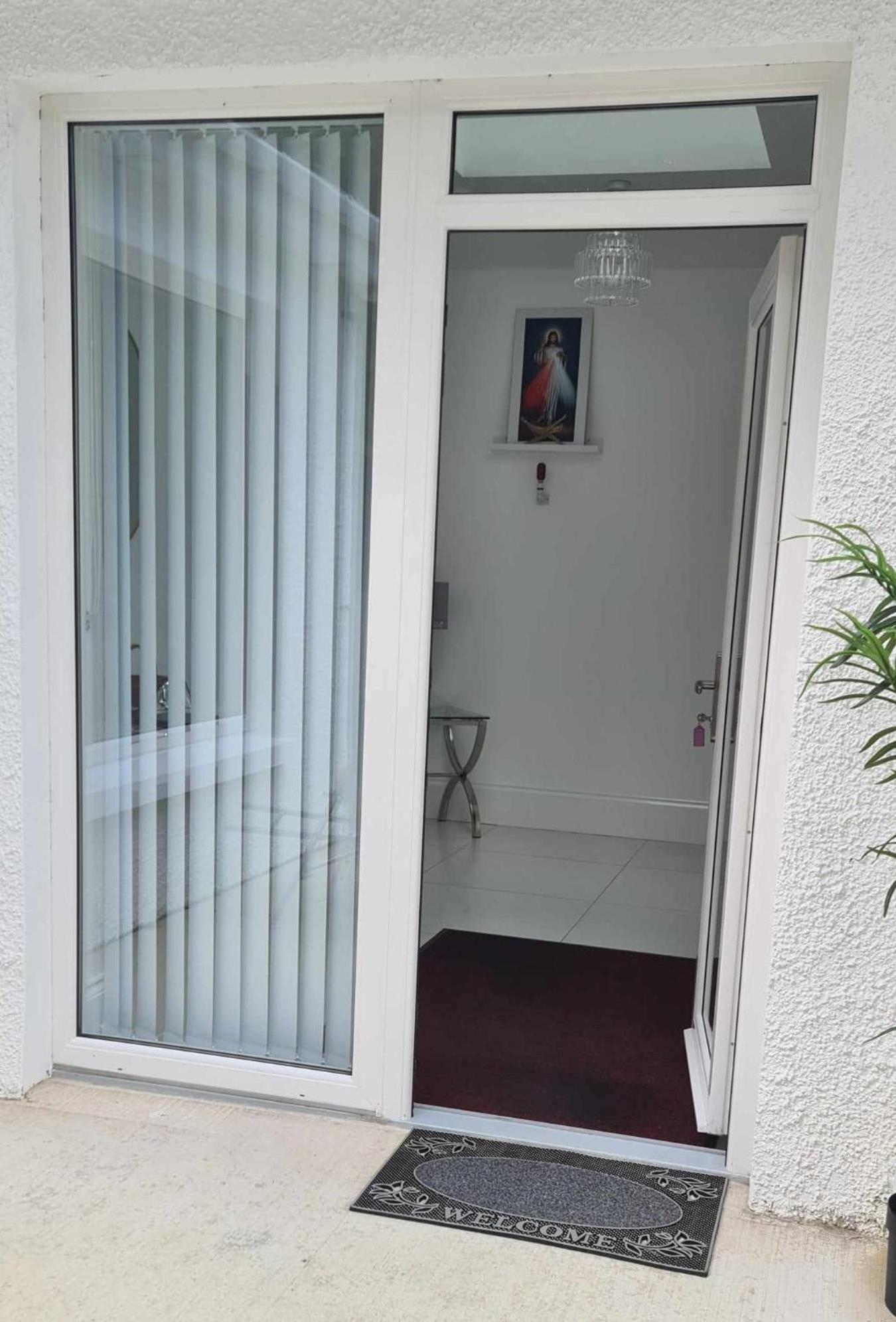 Annie'S House With Thermal Health Spa โมวิลล์ ภายนอก รูปภาพ